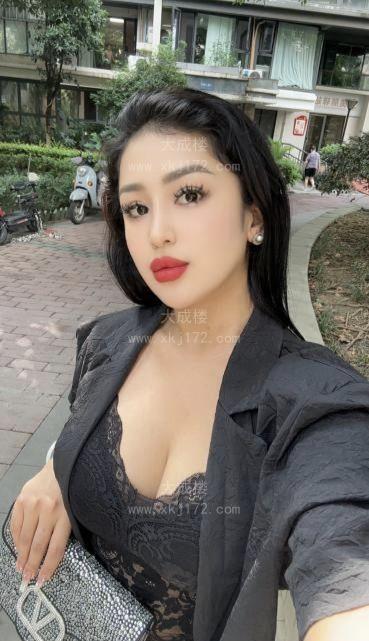 大长腿米娜